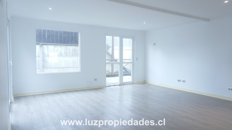 Monse&Atilde;&plusmn;or J. Hourton  N&Acirc;&ordm;2060, C- 88, Cond. Mirador II - Luz Propiedades