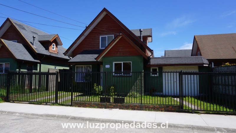 Psj. Quitrahue N&Acirc;&ordm;4718, Santuario de la Laguna - Luz Propiedades
