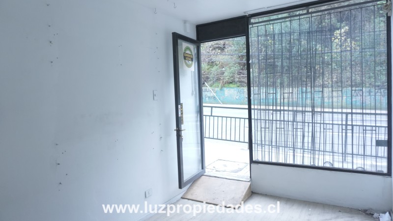 Benavente 575, Local 4 - Luz Propiedades