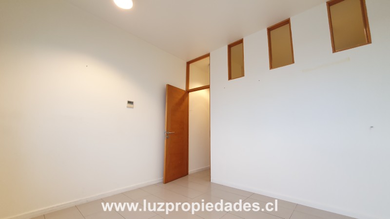 Quillota  N&Acirc;&deg; 175, Of. 1202,  Ed. CCHC - Luz Propiedades