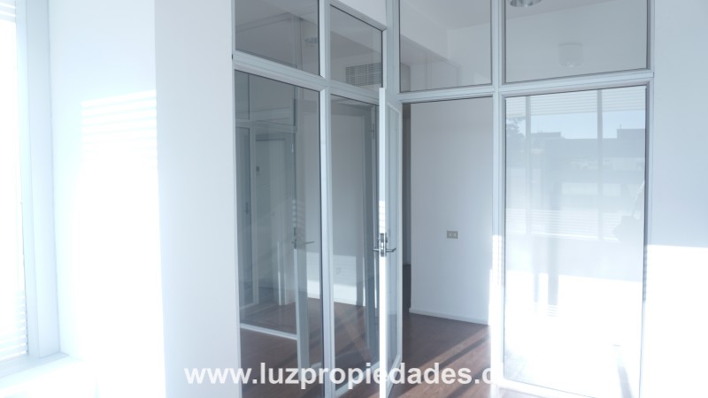 Quillota N&Acirc;&deg;175, Ed. CCHC, Of. 714 - Luz Propiedades