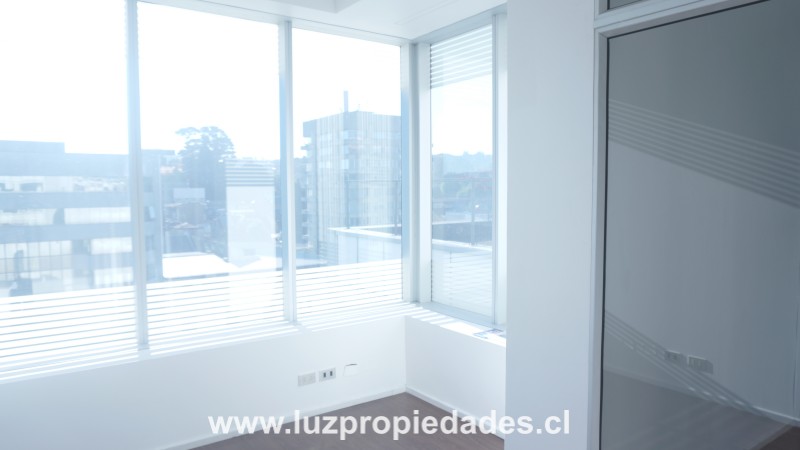 Quillota N&Acirc;&deg;175, Ed. CCHC, Of. 714 - Luz Propiedades