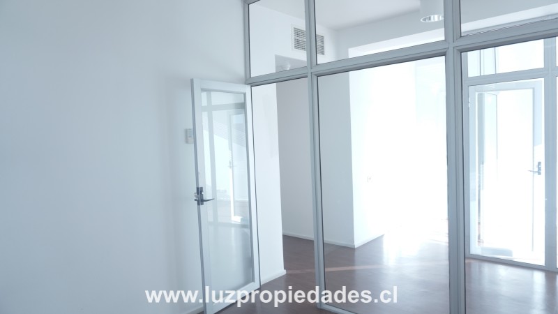 Quillota N&Acirc;&deg;175, Ed. CCHC, Of. 714 - Luz Propiedades