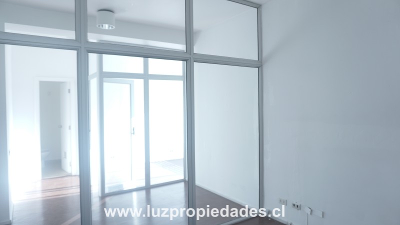 Quillota N&Acirc;&deg;175, Ed. CCHC, Of. 714 - Luz Propiedades